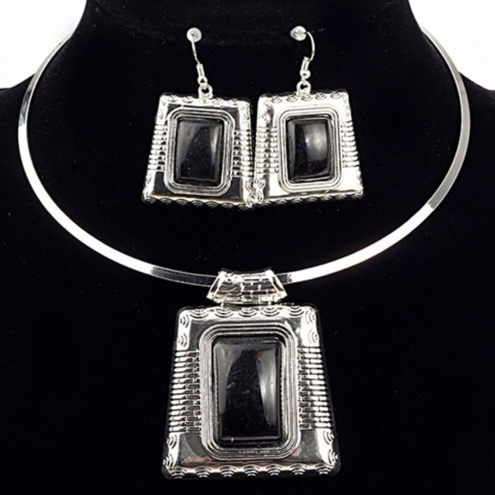 Black and Silver Choker  Pendant